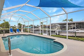 Luxury Waterfront Home With Pool 3 Bedroom Home by RedAwning