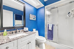 Luxury Waterfront Home With Pool 3 Bedroom Home by RedAwning