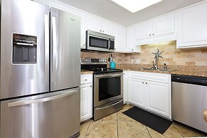 Phoenix East 707 2 Bedroom Condo by Redawning