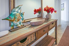 Phoenix East 707 2 Bedroom Condo by Redawning