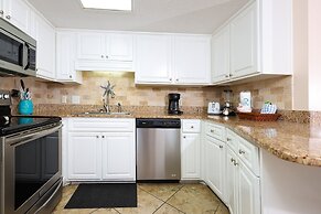 Phoenix East 707 2 Bedroom Condo by Redawning