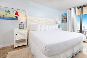 Phoenix East 707 2 Bedroom Condo by Redawning