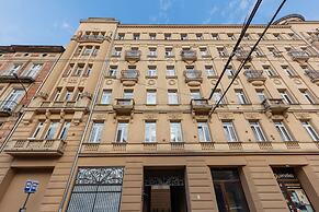 Studio Narutowicza 38 by Renters