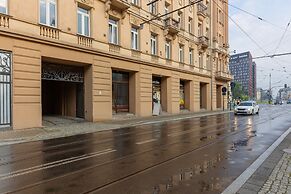 Studio Narutowicza 38 by Renters