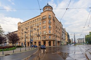 Studio Narutowicza 38 by Renters