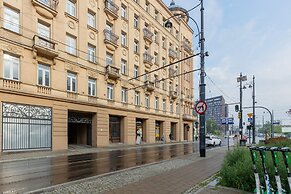 Studio Narutowicza 38 by Renters