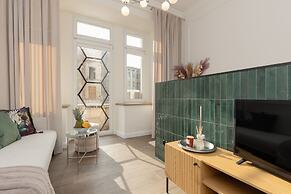 Studio Narutowicza 38 by Renters