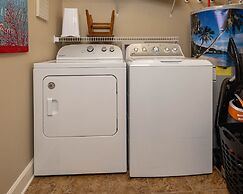 Phoenix Ix 506 2 Bedroom Condo by Redawning