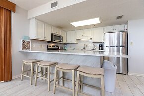 Phoenix Iv 4031 3 Bedroom Condo by Redawning