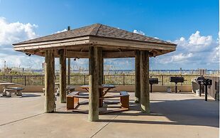 Phoenix Iv 4031 3 Bedroom Condo by Redawning