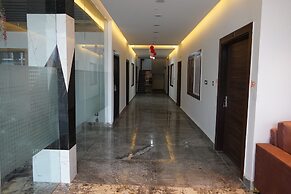 Green Sarovar Hotel & Restaurant