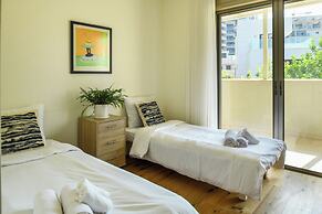 Coastline Family Triplex by Sea N' Rent