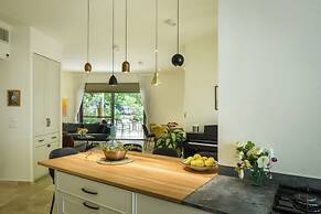 Coastline Family Triplex by Sea N' Rent