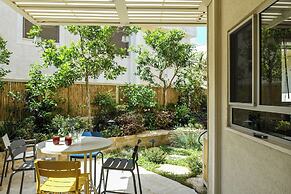 Coastline Family Triplex by Sea N' Rent