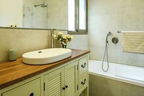 Coastline Family Triplex by Sea N' Rent