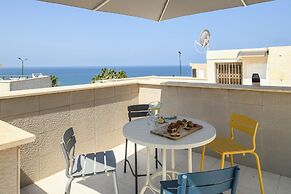 Coastline Family Triplex by Sea N' Rent