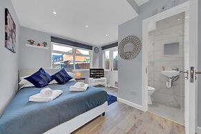 Charming Serviced Studio West Drayton London UB7