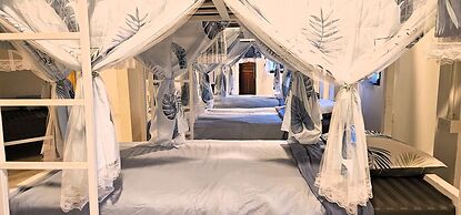 Hideout Hostel