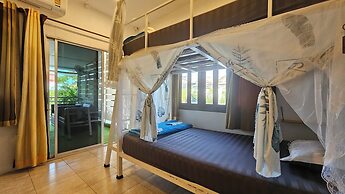 Hideout Hostel