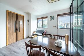 SAZIHOME Le Thanh Tong Hanoi