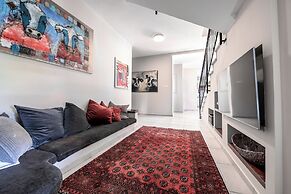 Artistic Vac Villa w pool by Sea N' Rent