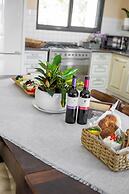 Artistic Vac Villa w pool by Sea N' Rent