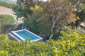 Artistic Vac Villa w pool by Sea N' Rent