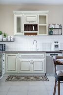 Artistic Vac Villa w pool by Sea N' Rent