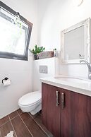 Artistic Vac Villa w pool by Sea N' Rent