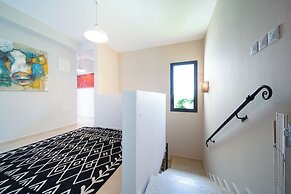 Artistic Vac Villa w pool by Sea N' Rent