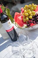 Artistic Vac Villa w pool by Sea N' Rent