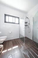 Artistic Vac Villa w pool by Sea N' Rent