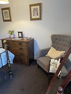 Eagle House- Award Winning B&B and Apartment