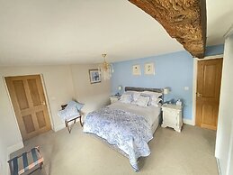 Eagle House- Award Winning B&B and Apartment