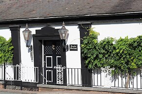 Eagle House- Award Winning B&B and Apartment