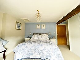 Eagle House- Award Winning B&B and Apartment