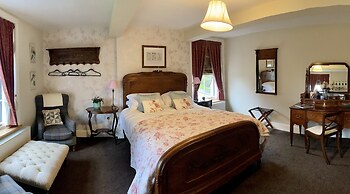 Eagle House- Award Winning B&B and Apartment