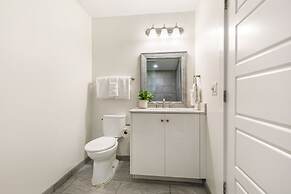 Mardi Gras Suites NOLA's 4BR Elegance