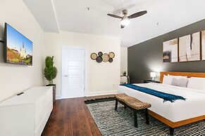 Mardi Gras Suites NOLA's 4BR Elegance