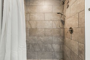 Mardi Gras Suites NOLA's 4BR Elegance