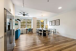 Mardi Gras Suites NOLA's 4BR Elegance
