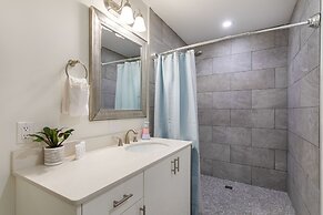 Mardi Gras Suites NOLA's 4BR Elegance