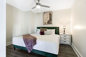 Mardi Gras Suites NOLA's 4BR Elegance