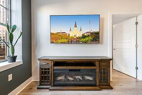 Mardi Gras Suites NOLA's 4BR Elegance