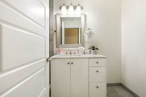 Mardi Gras Suites NOLA's 4BR Elegance