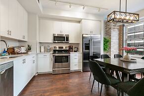 Mardi Gras Suites NOLA's 4BR Elegance