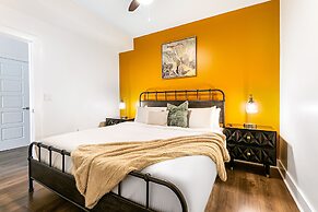 Mardi Gras Suites NOLA's 4BR Elegance