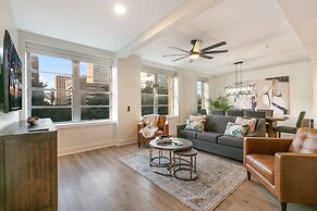 Mardi Gras Suites NOLA's 4BR Elegance