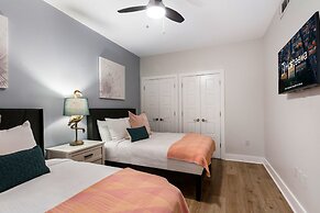 Mardi Gras Suites NOLA's 4BR Elegance