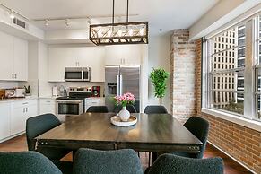 Mardi Gras Suites NOLA's 4BR Elegance